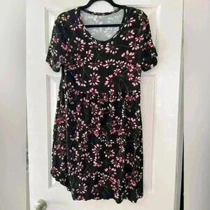 Black floral t shirt dress